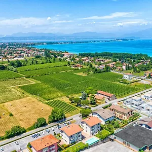 Wolf House - Sirmione