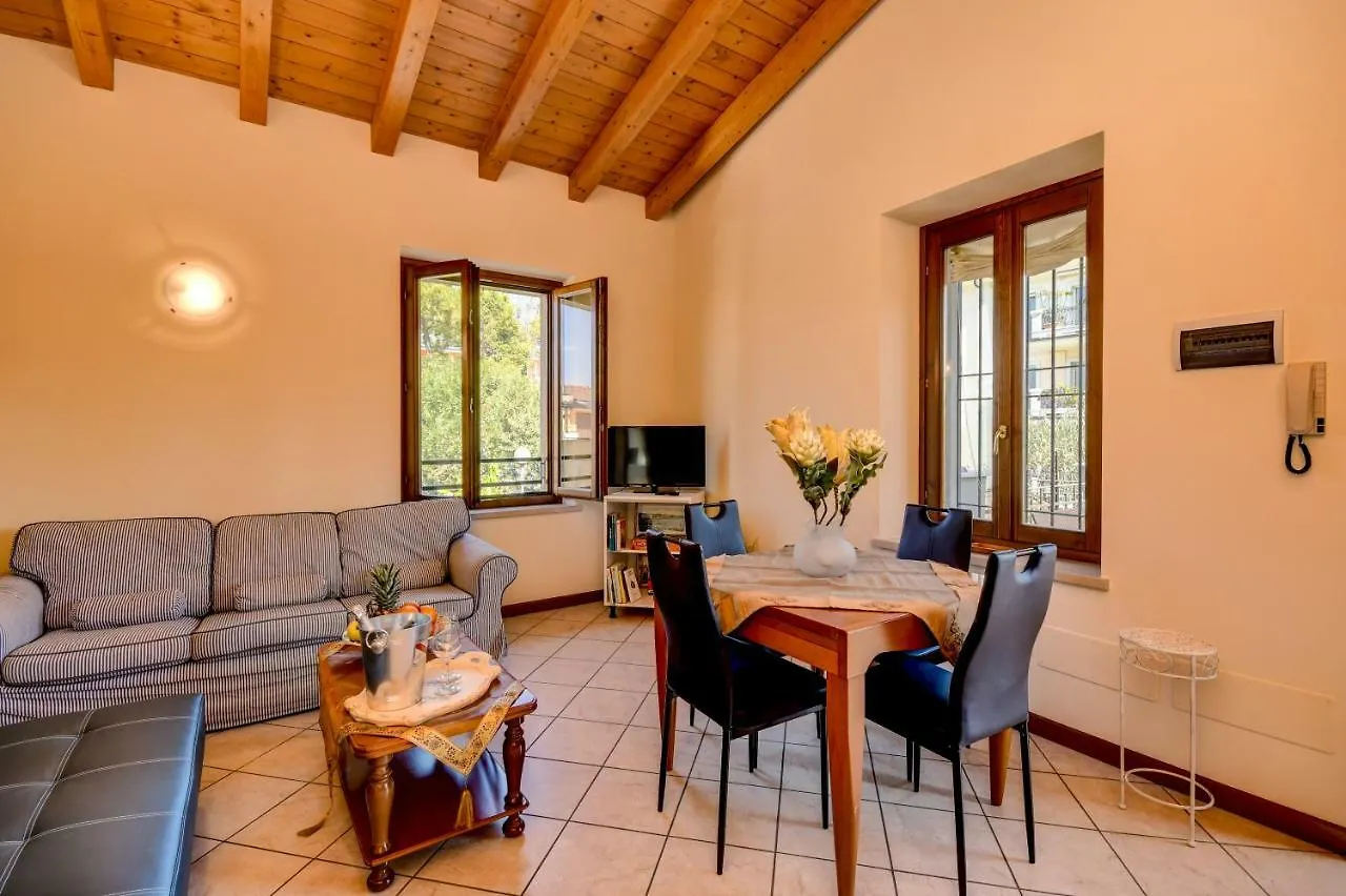 Catullo Apartments Sirmione Italy