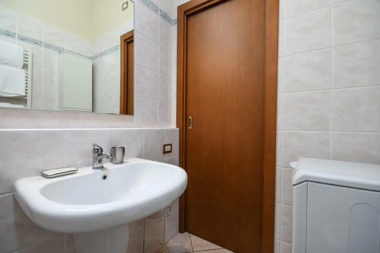 Catullo Apartments Sirmione 0*,