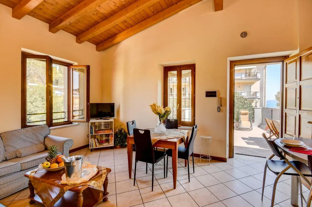 Catullo Apartments Sirmione Italy