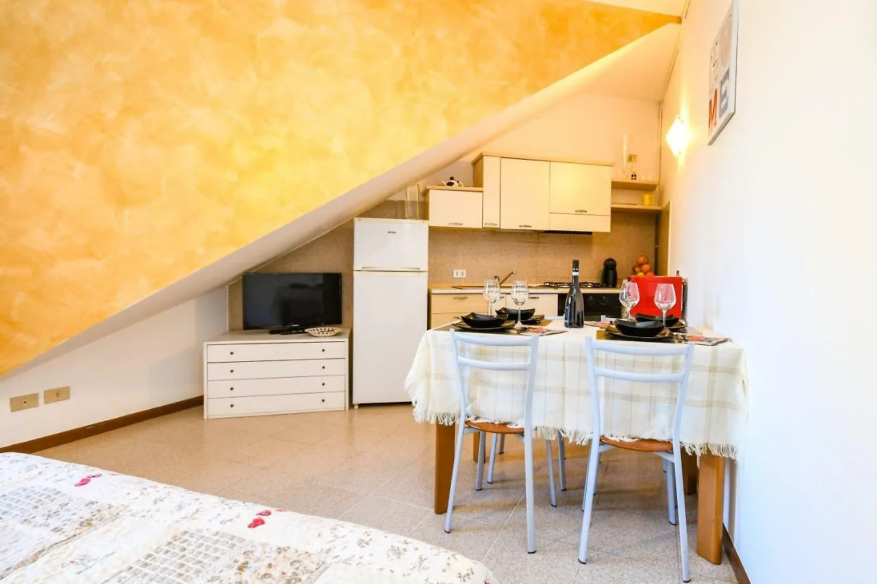 Catullo Apartments Sirmione 0*,  Italy